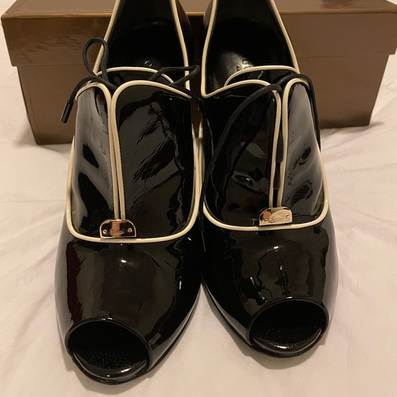 Gucci Black Patent Leather Newton Ankle Peep Toe Booties - NEW - Picture 5 of 12
